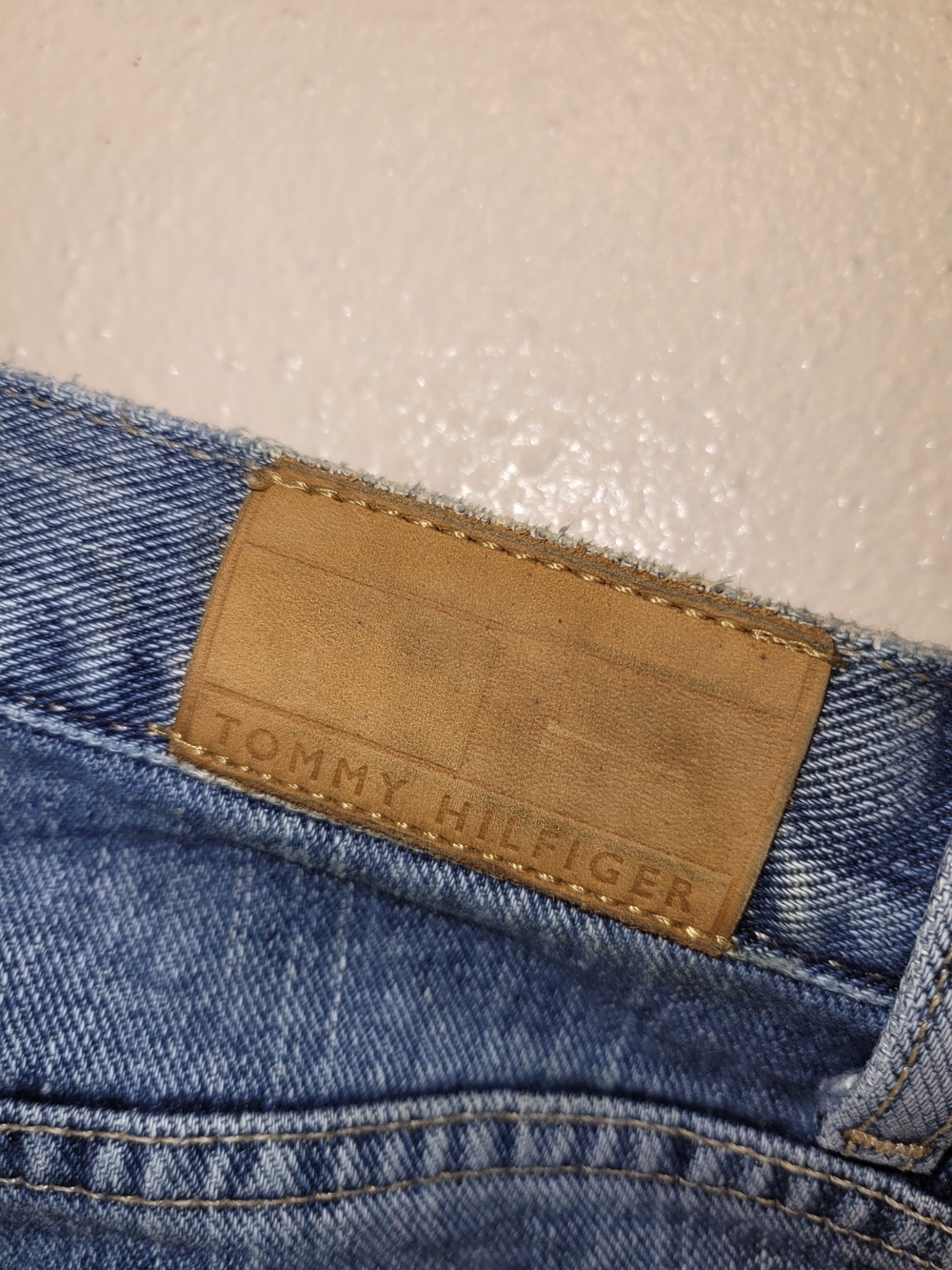 Tommy Hilfiger Womans Boyfriend Denim Jean Vintage Y2K - Picture 8 of 8